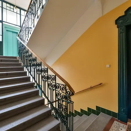 Art Nouveau *