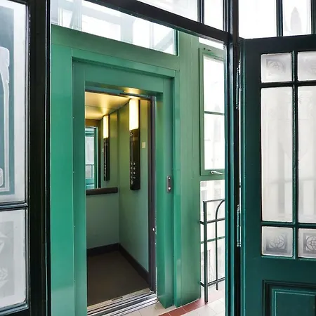 Art Nouveau Daire *